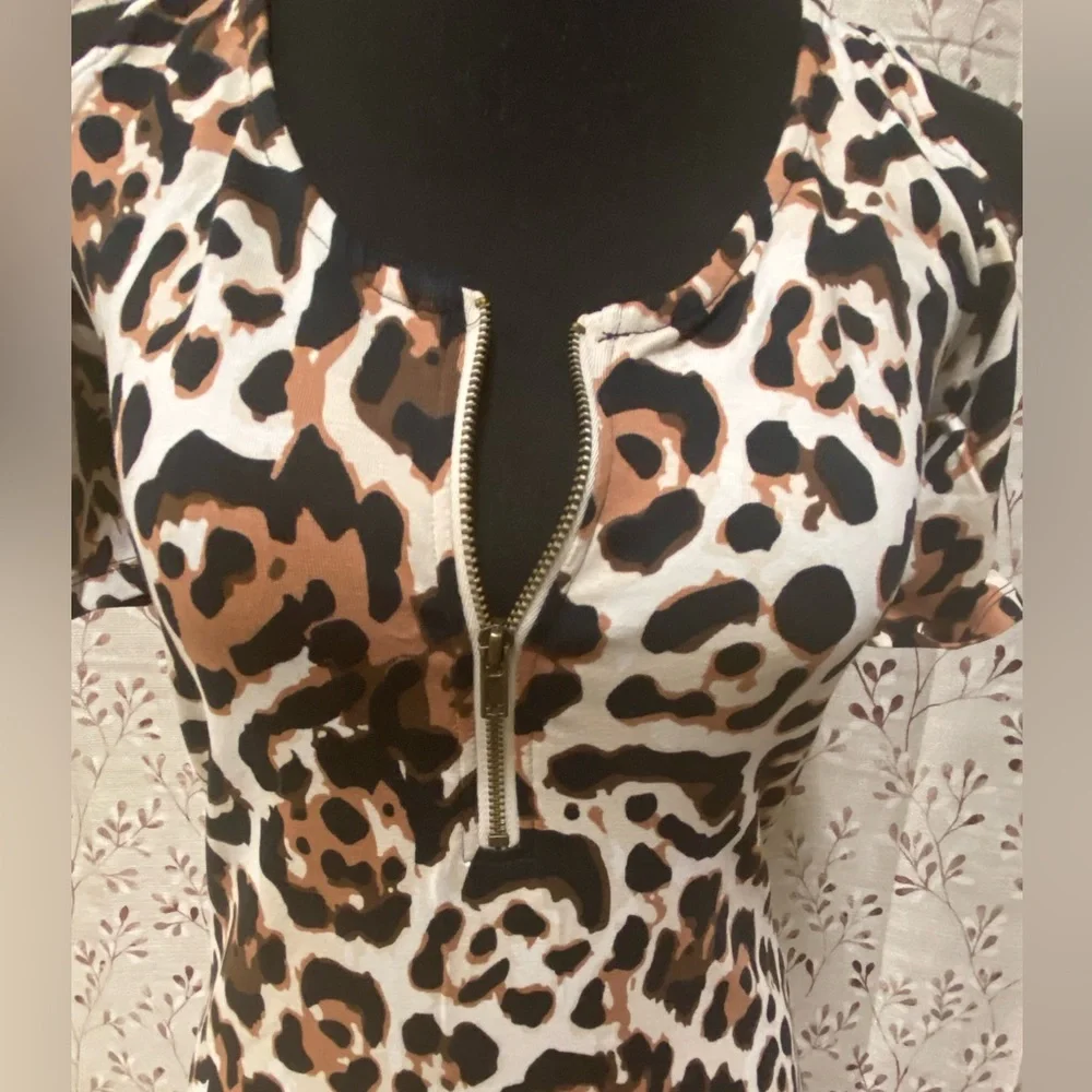 Venus - Cold-Shoulder Mini Dress (NWT) - Picture 4 of 11